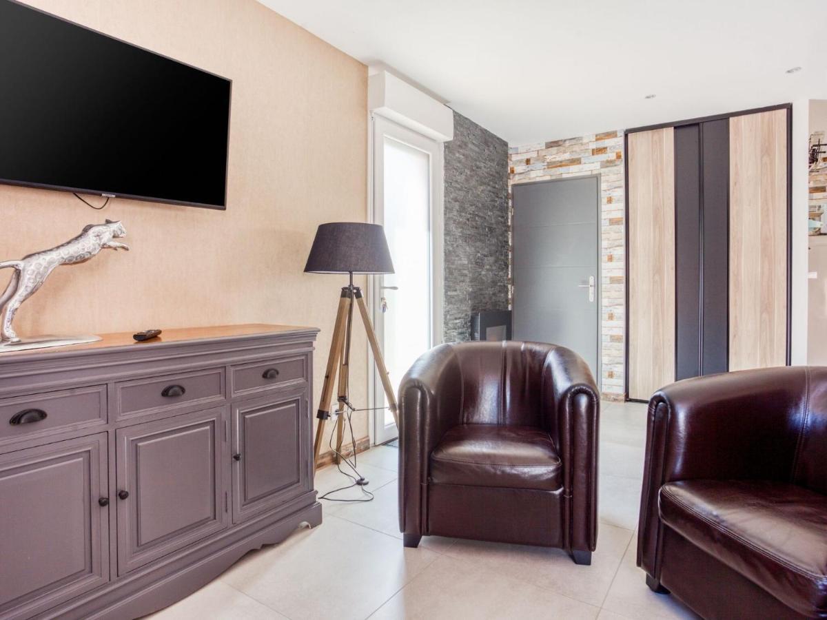 Cosy Apartment in Eperlecques with Fireplace Chambre photo