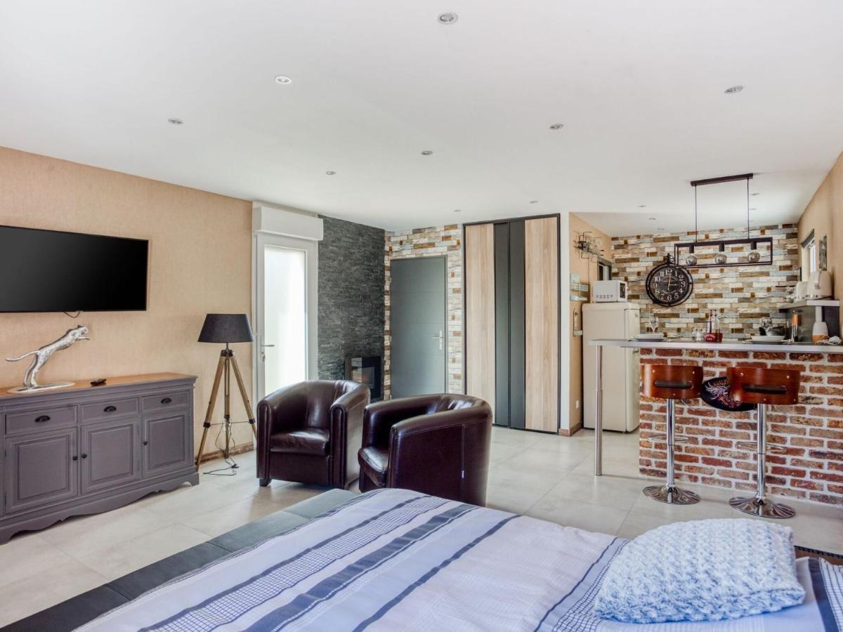 Cosy Apartment in Eperlecques with Fireplace Chambre photo